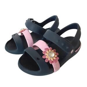 Crocs Keeley Charm Sandals Girls 7 Navy Blue Pink Hook & Loop Strap Water Shoes